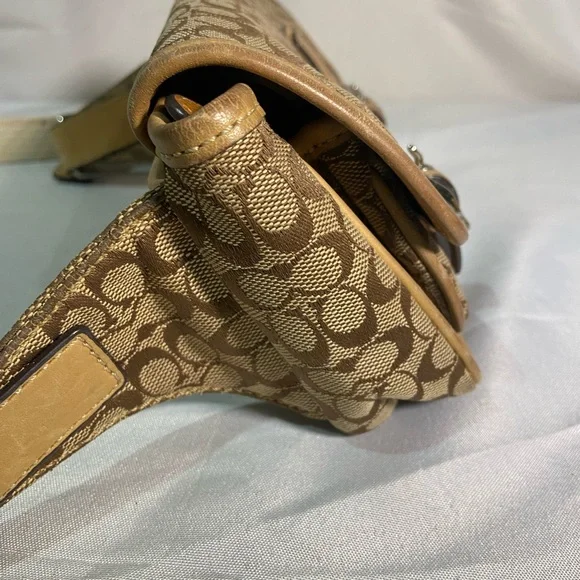 Coach Vintage "Bon Voyage" Signature Jacquard Canvas leather trim Belt Bag - Picture 8 of 9